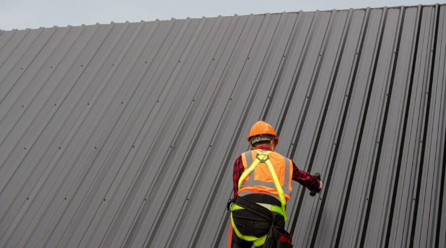 Professional gutter cleaning in Vulcan, MO